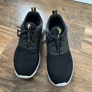 Nike Women’s Sneakers Size 8 Metallic Sneaker